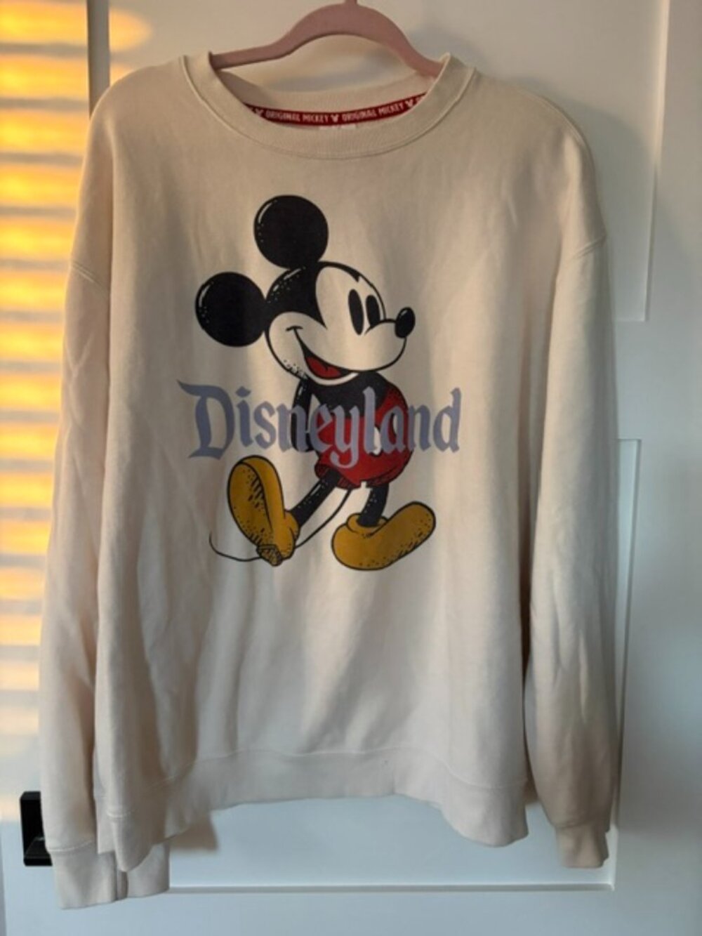 Disneyland Mickey Mouse Sweatshirt XL Cream Classic Disney Parks